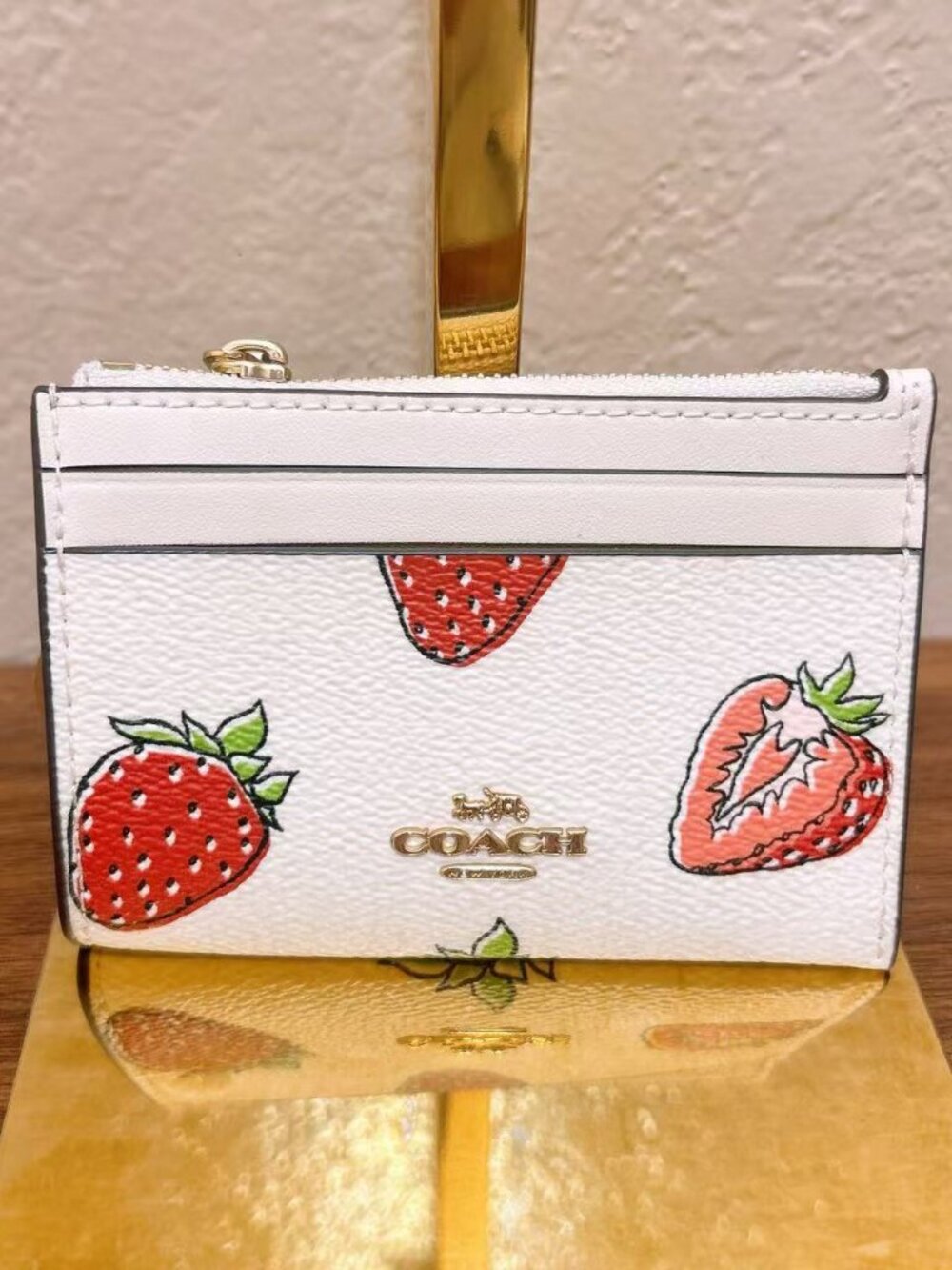 NWT Coach Mini Skinny ID Case With Strawberry Print CAR17